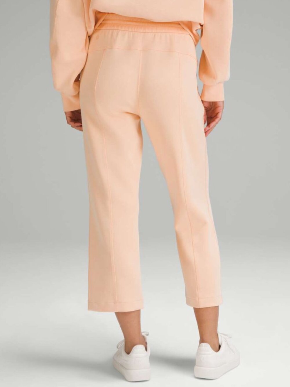 Lululemon Softstreme High-Rise Straight-Leg Cropped Pant (Size 6) - Picture 3 of 8